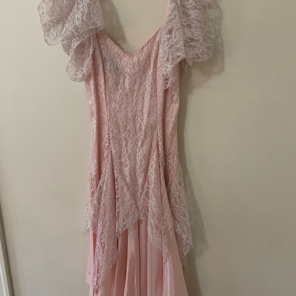 Vintage 1980’s Pretty in Pink Lace Prom Fairy Cinderella Handkerchief hem Dress